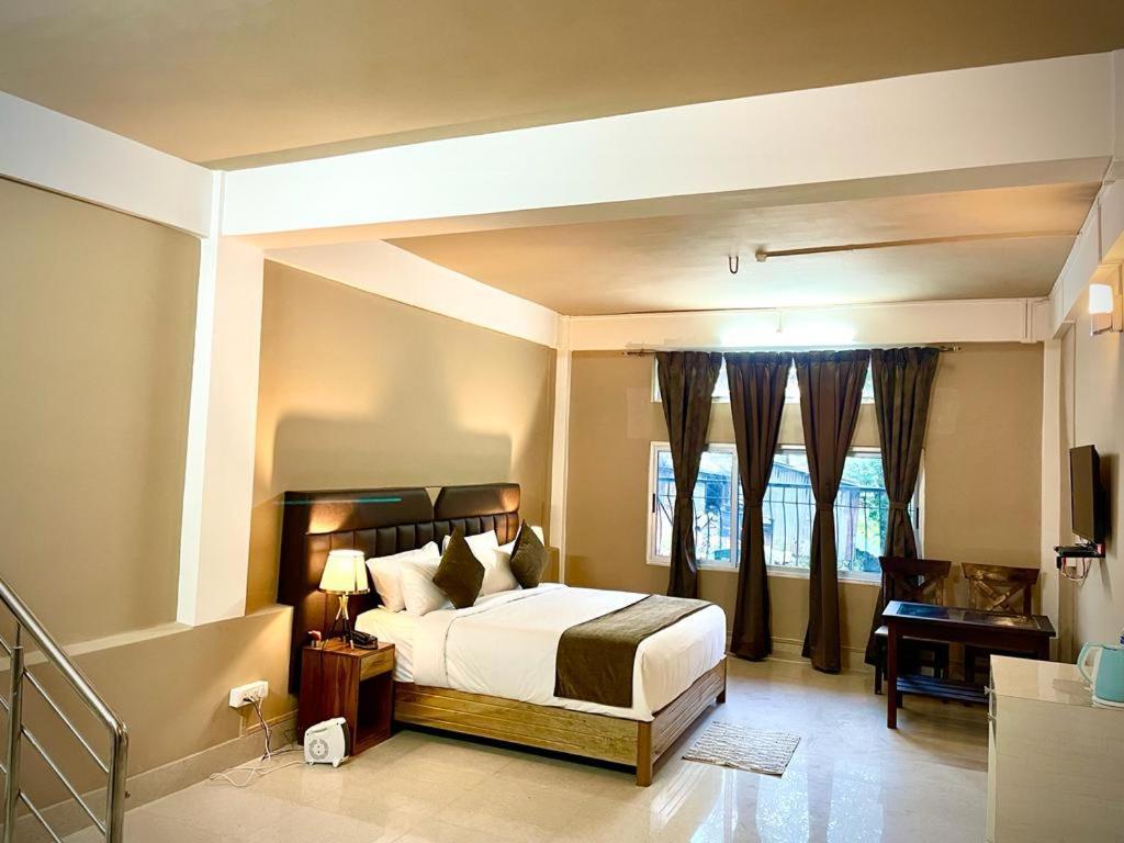 La Colline Resort Kohima Exteriör bild