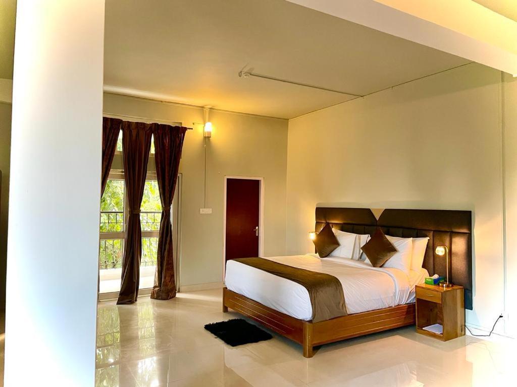 La Colline Resort Kohima Exteriör bild