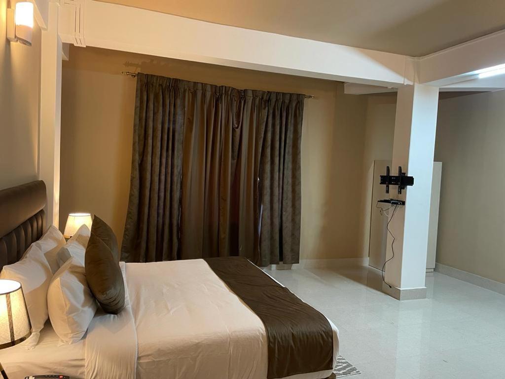 La Colline Resort Kohima Exteriör bild
